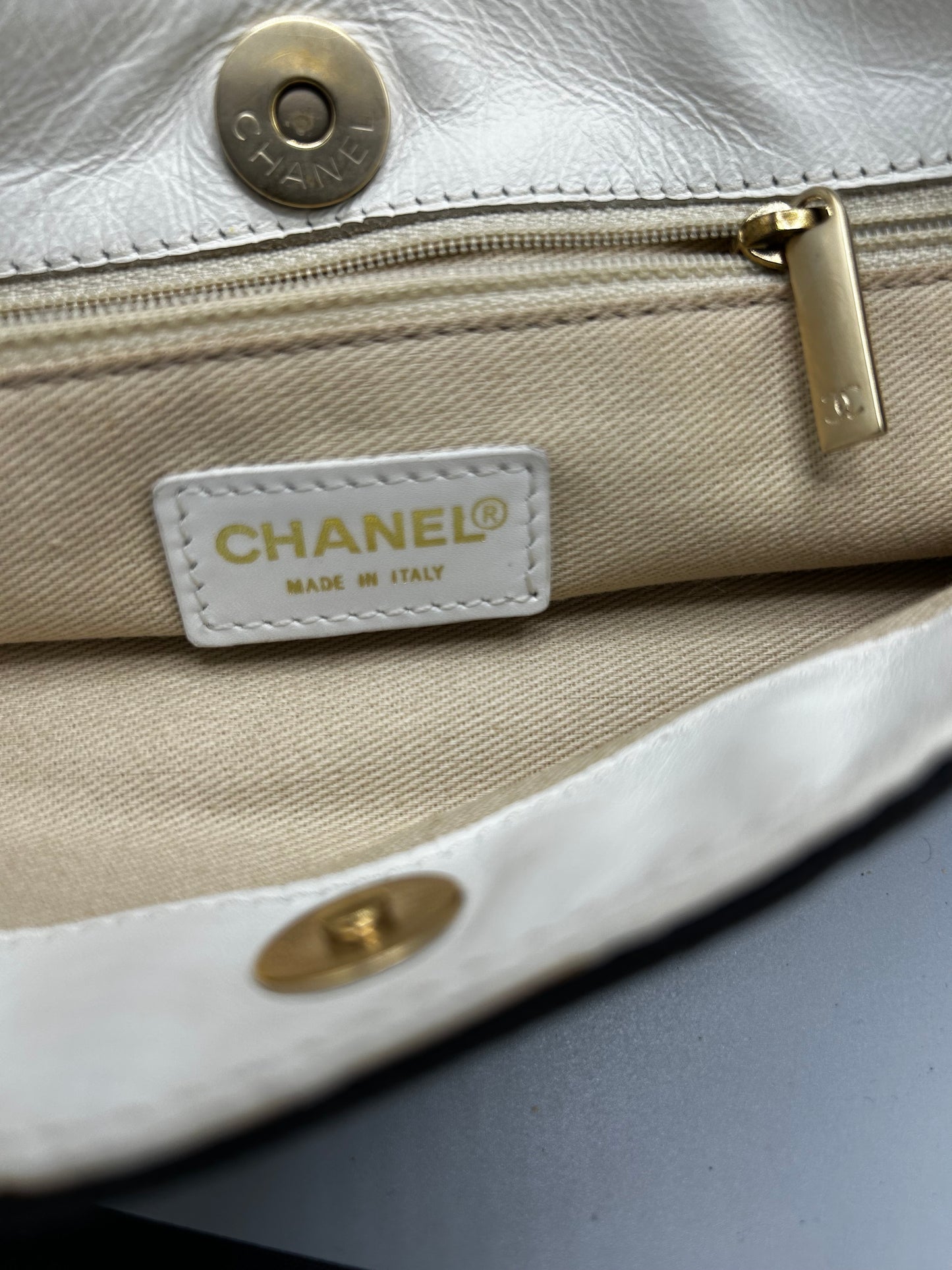 Chanel Olsen Baguette